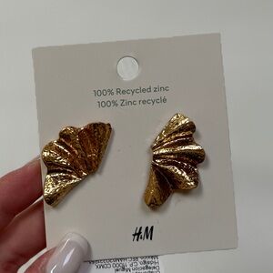 H&M Shimmering Gold Earrings